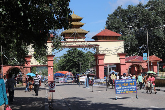 अझै खुलेन पर्यटकका लागि पूर्वी नाका
